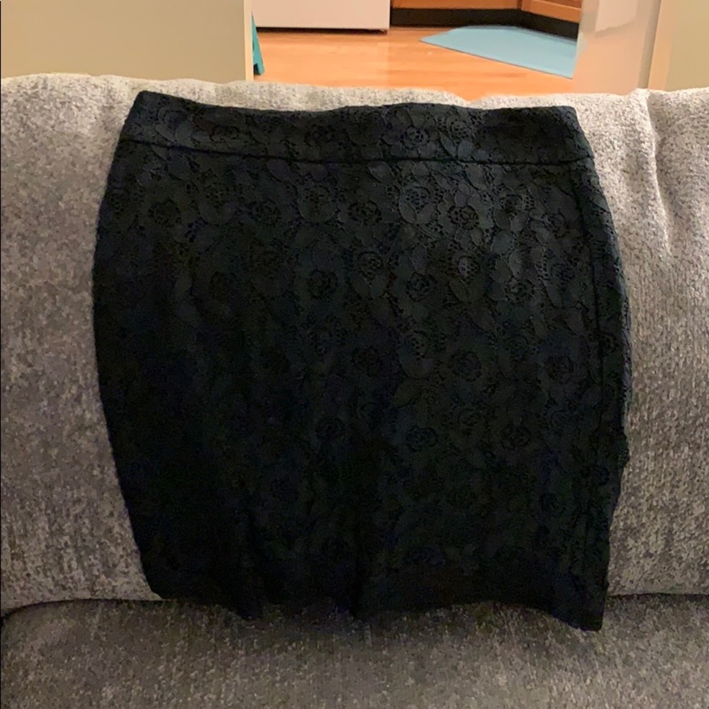 perfect black skirt